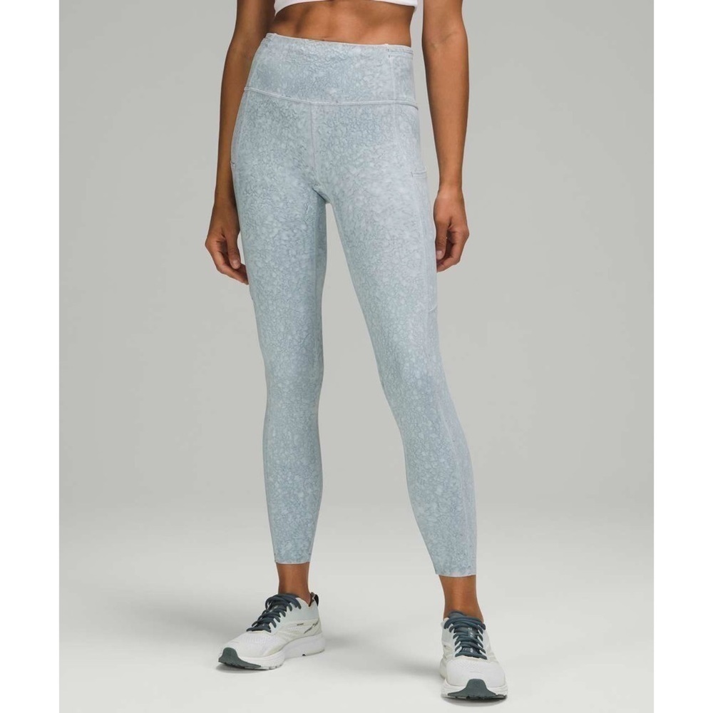 LULULEMON NWOT Fast and Free EUC High-Rise Tight 25" City Grit White Blue Fog 4